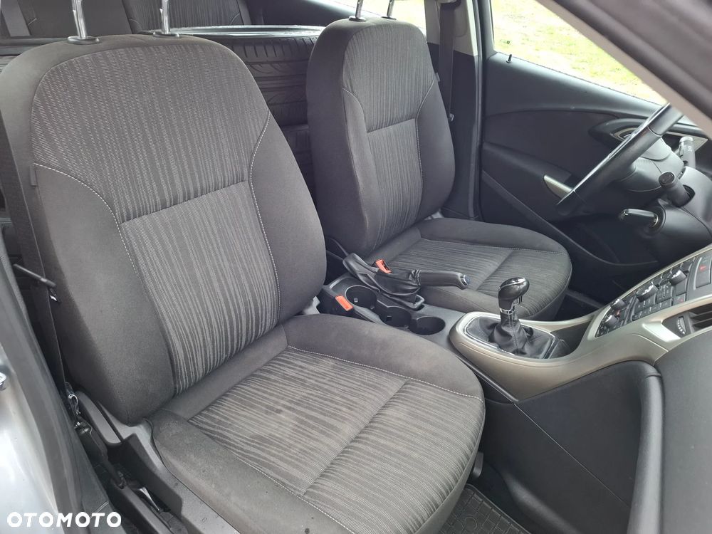 Opel Astra 1.6 Enjoy - 9