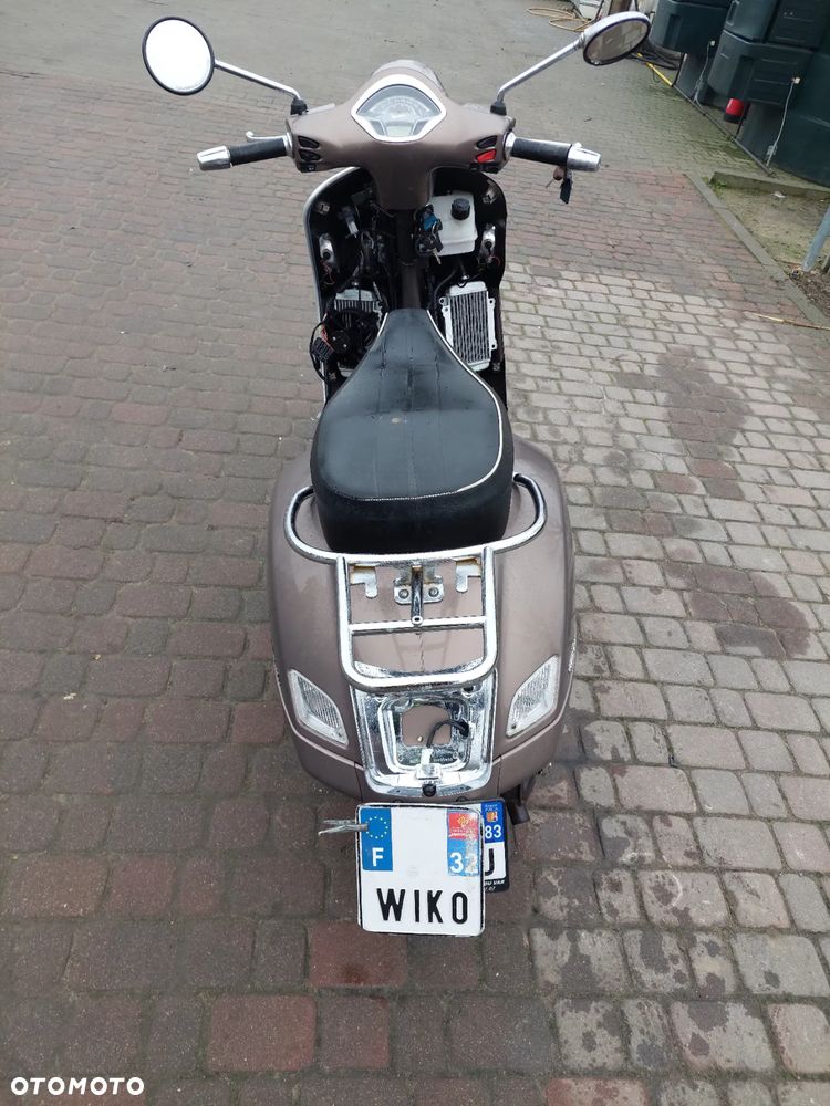 Piaggio Vespa - 4