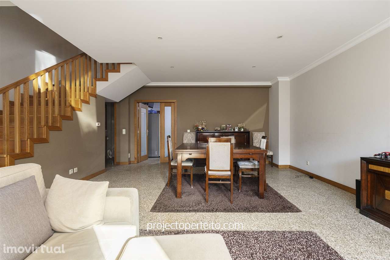 Moradia em Banda T3+1 Venda em São Félix da Marinha,Vila Nova de Gaia - Grande imagem: 2/22