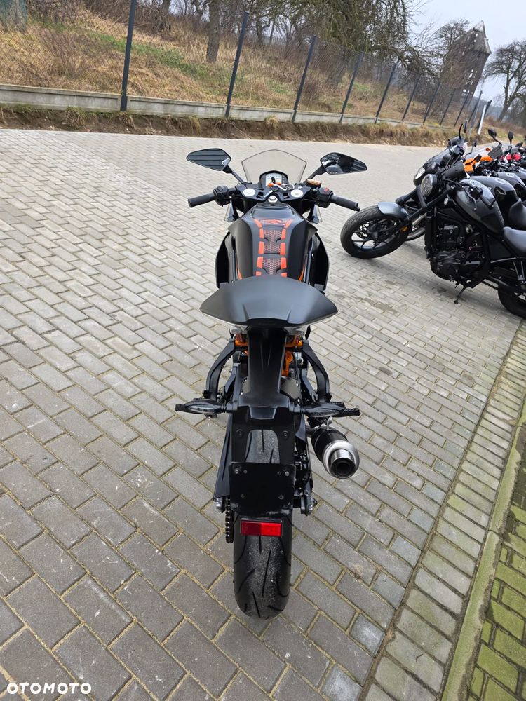 KTM RC 125 - 18