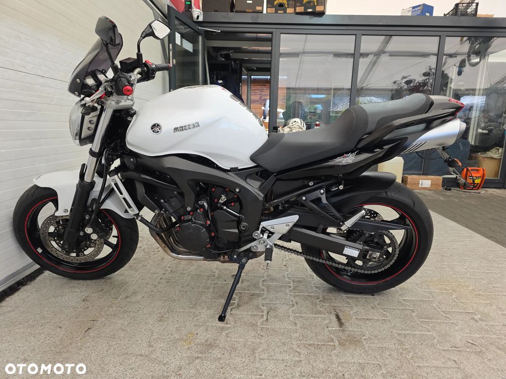 Yamaha FZ - 22