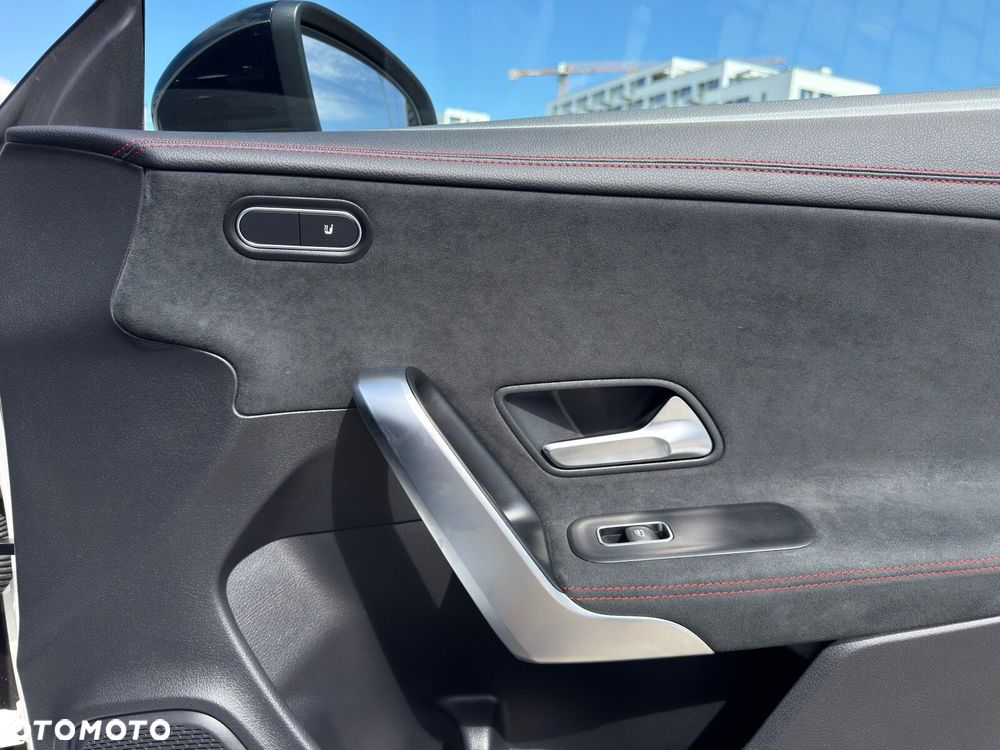 Mercedes-Benz CLA AMG 35 4-Matic 7G-DCT - 27