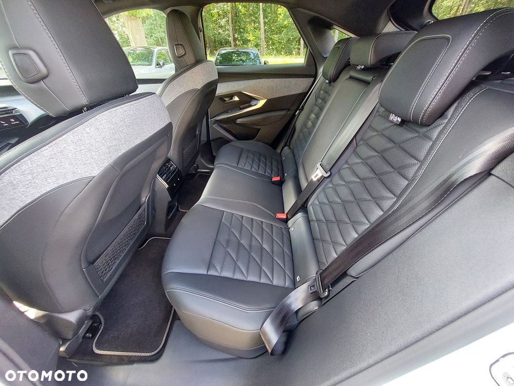 Peugeot 3008 73kWh GT - 12