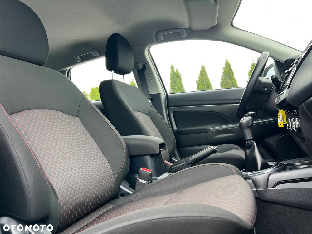 Mitsubishi ASX 1.6 2WD Edition 100+ - 37