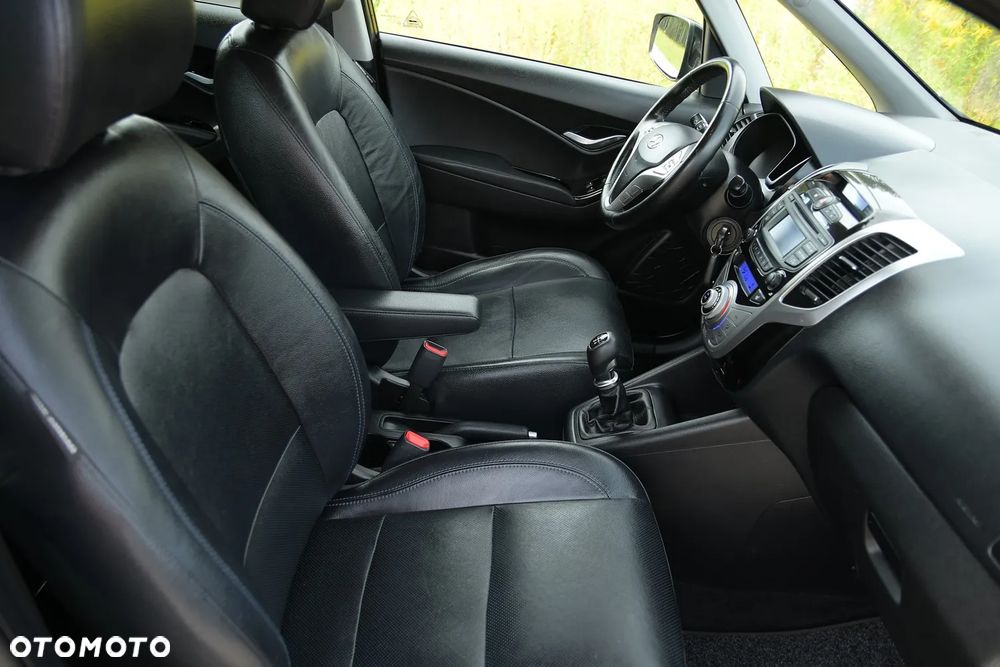 Hyundai ix20 1.4 blue Passion - 19