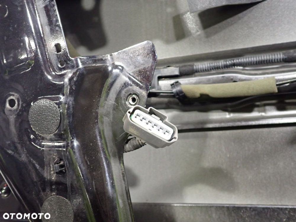 DRZWI LEWY PRZÓD INFINITI M37X KOL:GAC - 35