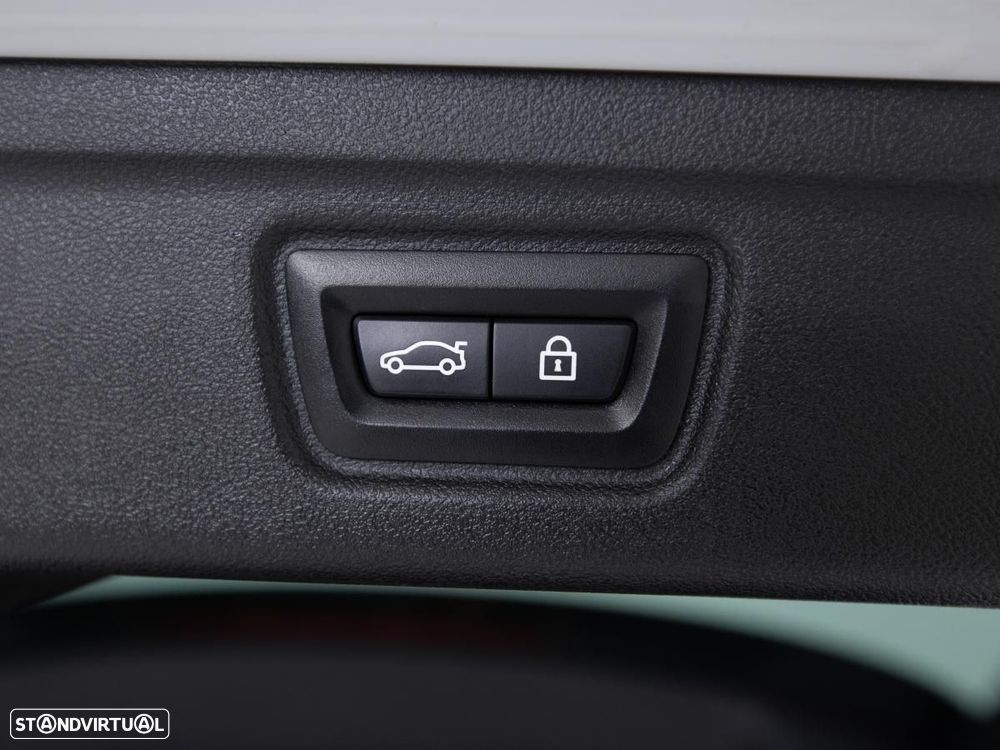 BMW 320 e Pack M Auto - 15