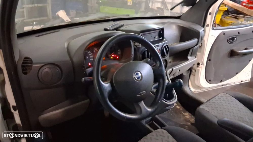 Portas Fiat Doblo Cargo 223 1.3 Multijet de 2008 - 5