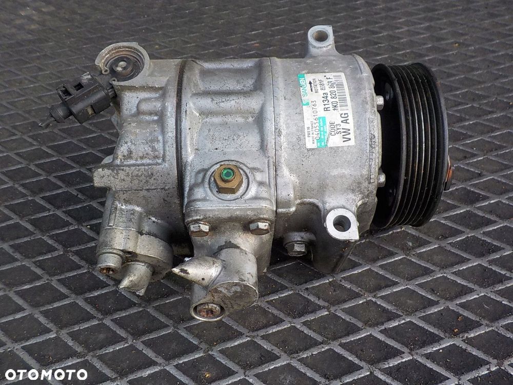 VW GOLF V 1.6 FSI SPRĘŻARKA KLIMATYZACJI 1K0820859F - 1