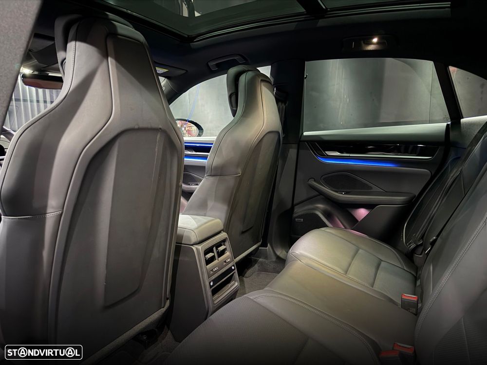 Porsche Macan Electric 4 - 37