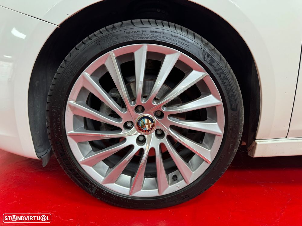 Alfa Romeo Giulietta 1.6 JTDm Veloce - 11