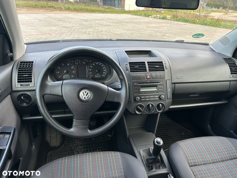 Volkswagen Polo - 8
