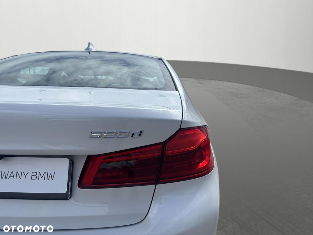 BMW Seria 5 520d Luxury Line sport - 13