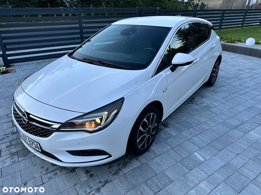 Opel Astra 1.6 D Start/Stop Dynamic - 2