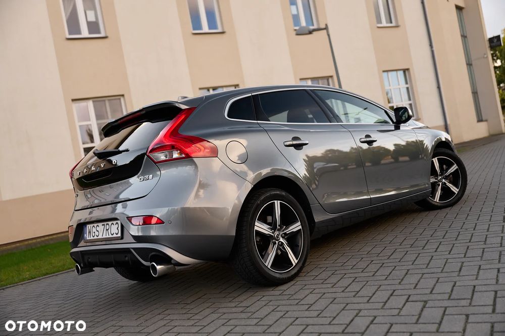 Volvo V40 D3 Geartronic RDesign - 8