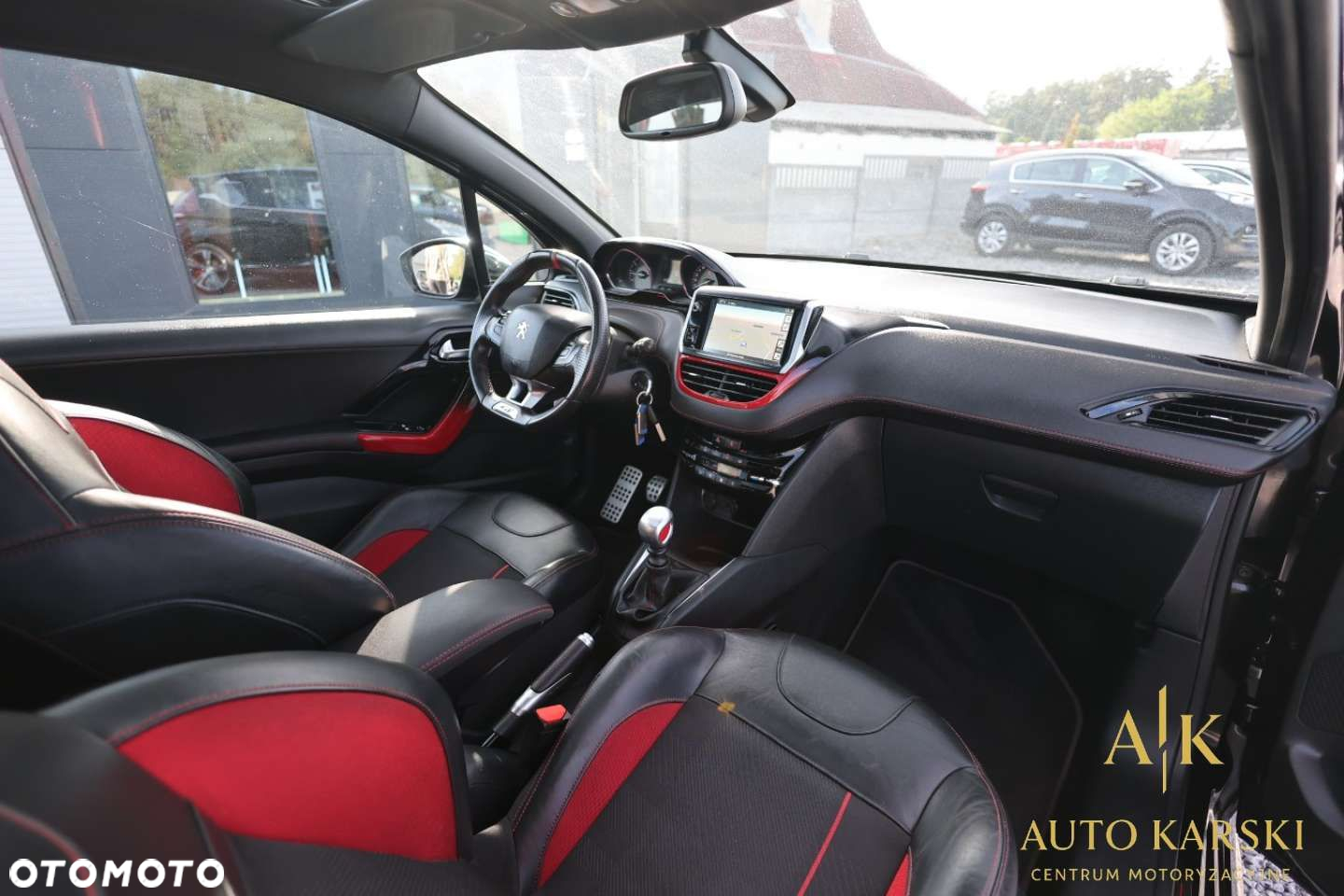 Peugeot 208 - 30
