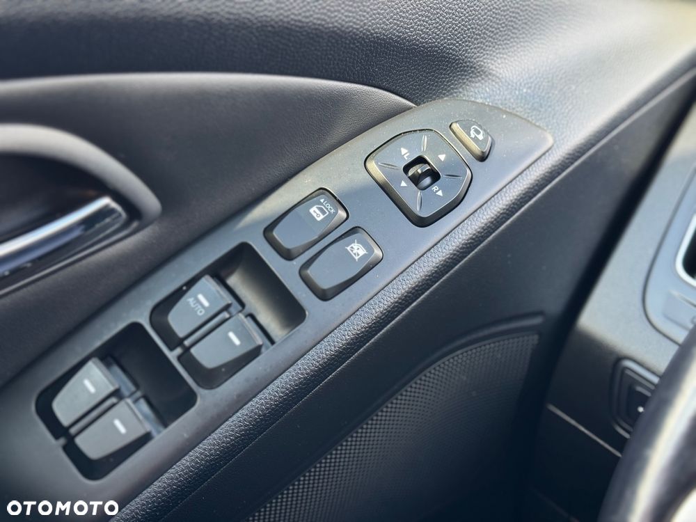 Hyundai ix35 2.0 CRDi 4WD Premium - 27