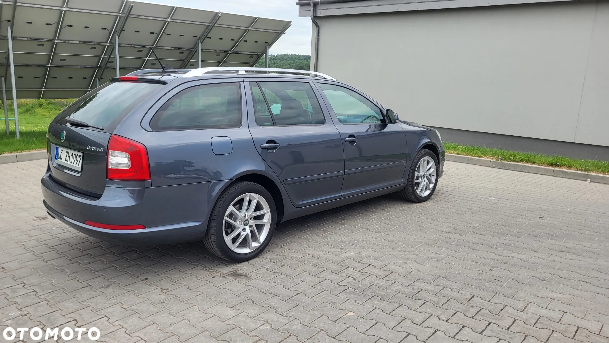 Skoda Octavia Combi 2.0 TDI CR DPF RS - 12