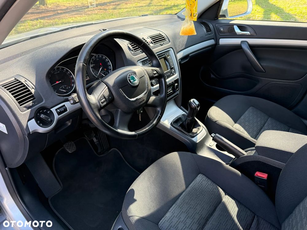 Skoda Octavia 1.6 TDI DPF 4x4 Ambition - 12