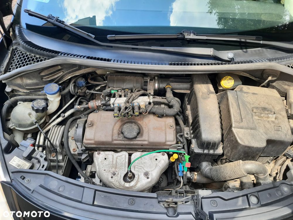 Peugeot 207 1.4 Active - 12