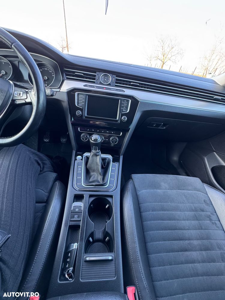 Volkswagen Passat 2.0 TDI (BlueMotion Technology) Comfortline - 15