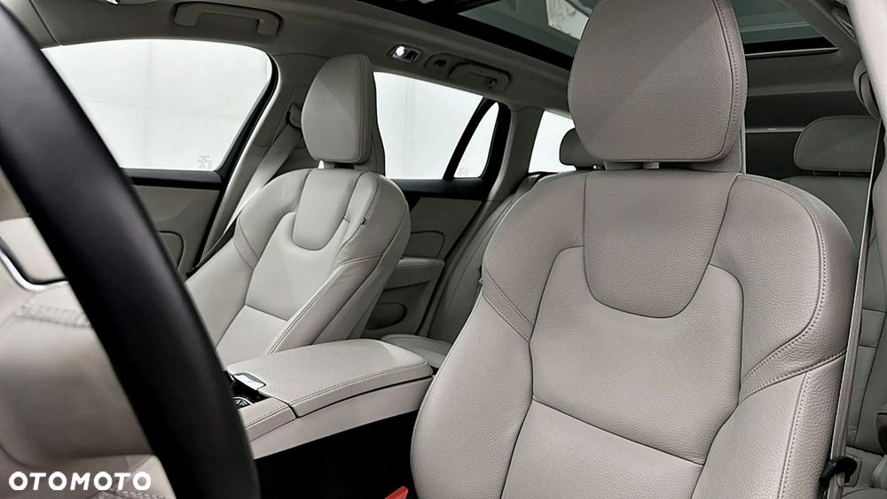 Volvo V60 T8 AWD Recharge Geartronic Inscription - 11