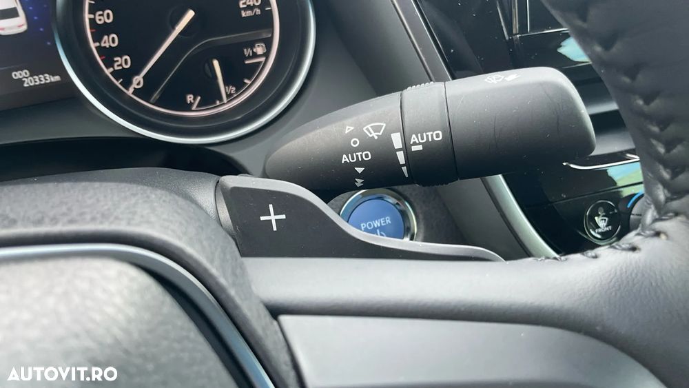 Toyota Camry 2.5 Exclusive - 30