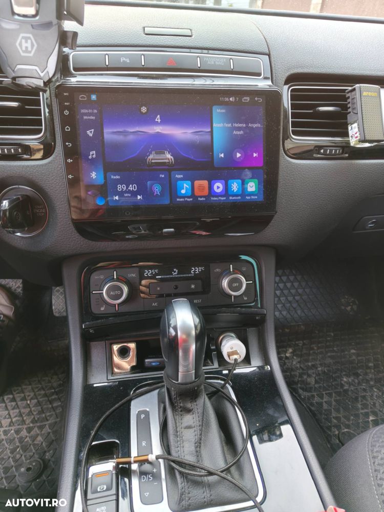 Volkswagen Touareg - 2