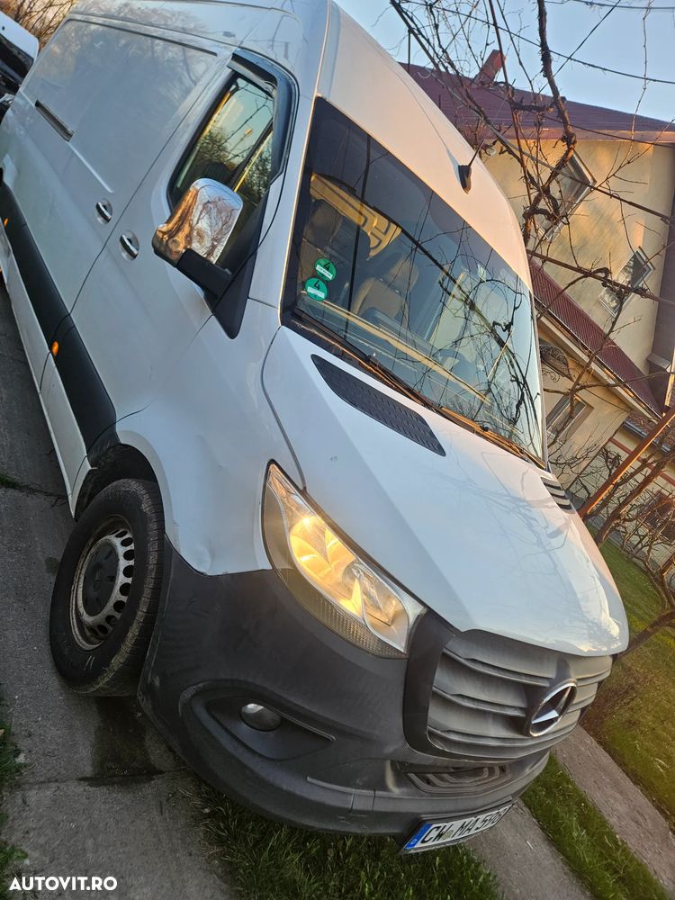 Mercedes-Benz Sprinter - 14