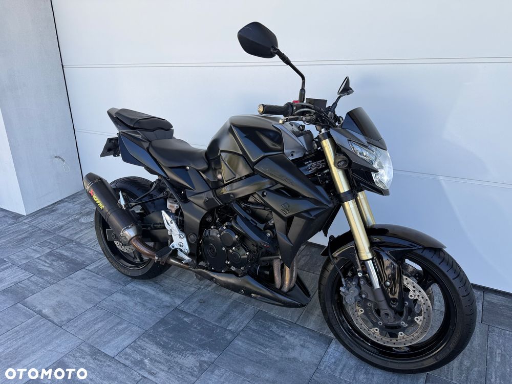 Suzuki GSR - 5