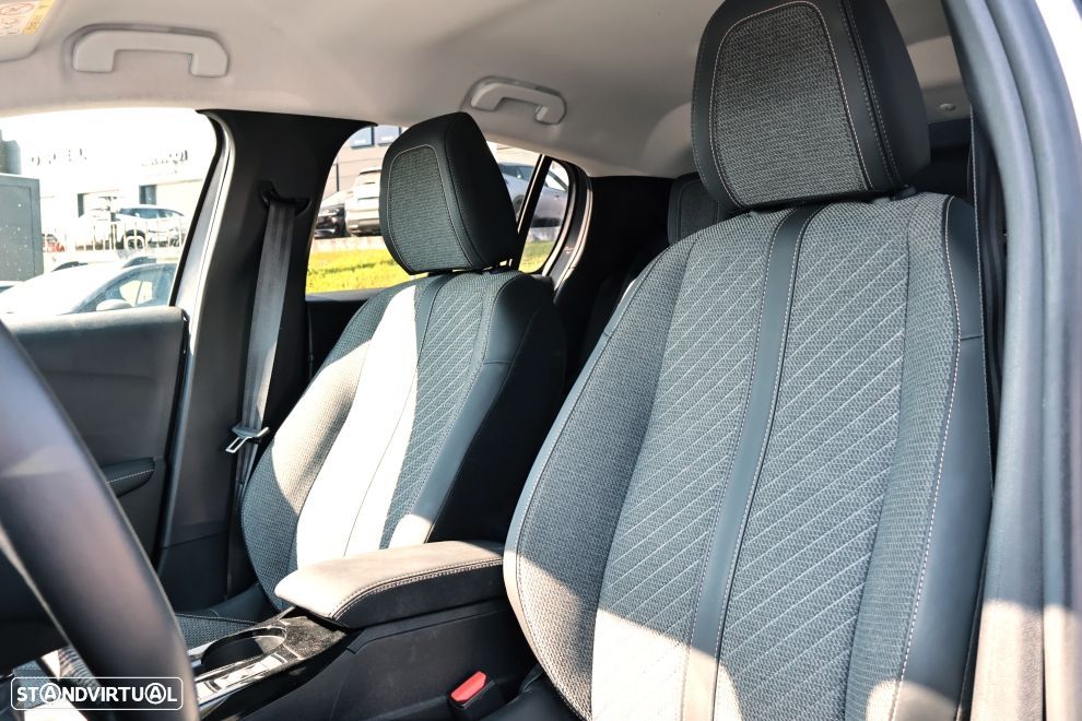 Peugeot 208 1.2 PureTech Allure - 11