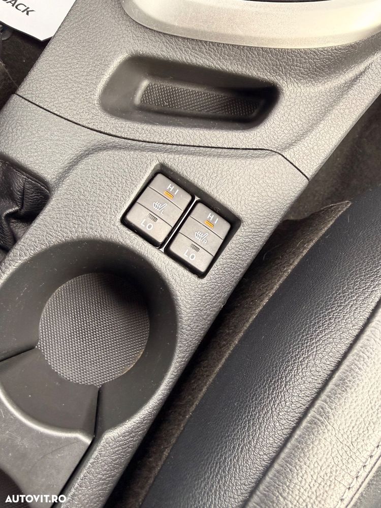 Toyota Auris ver-1-4-d--4d-unique - 25