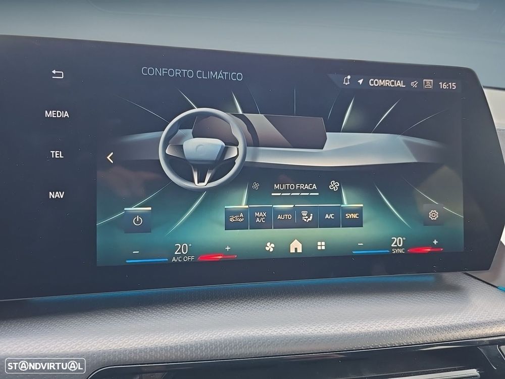 BMW iX2 eDrive20 Pack Desportivo M - 30