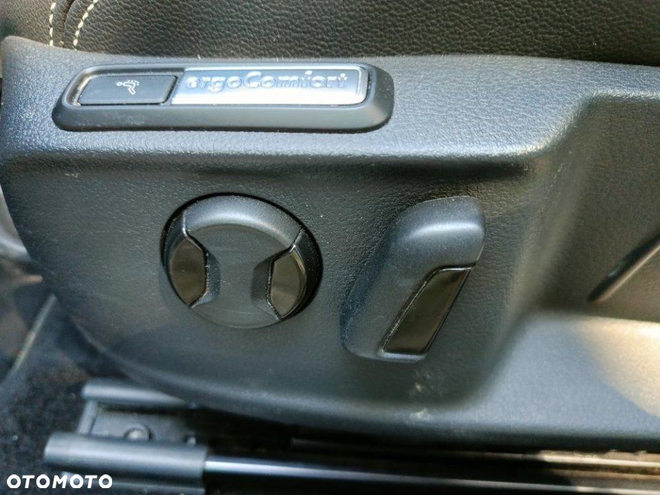 Volkswagen Passat - 23