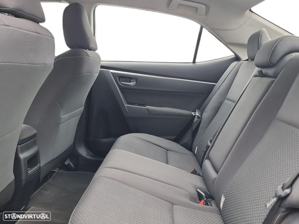 Toyota Corolla - 12