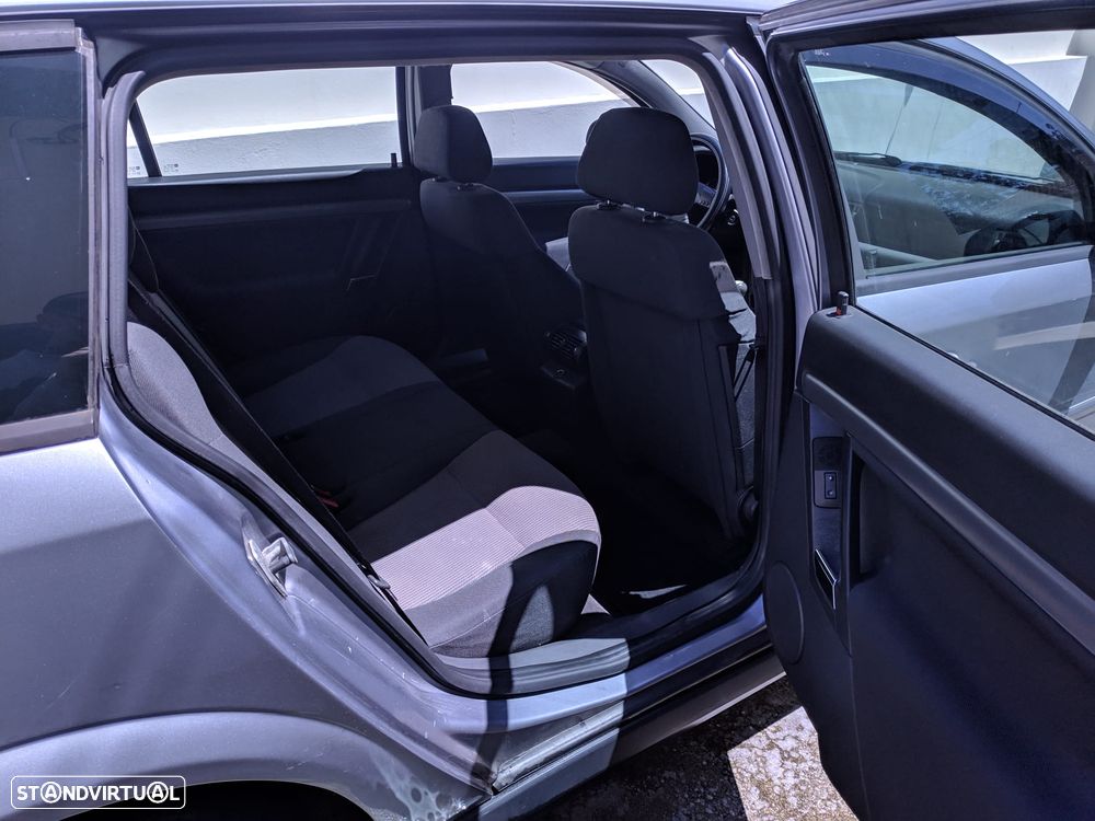 Opel Vectra Caravan 1.9 CDTi Executive - 10