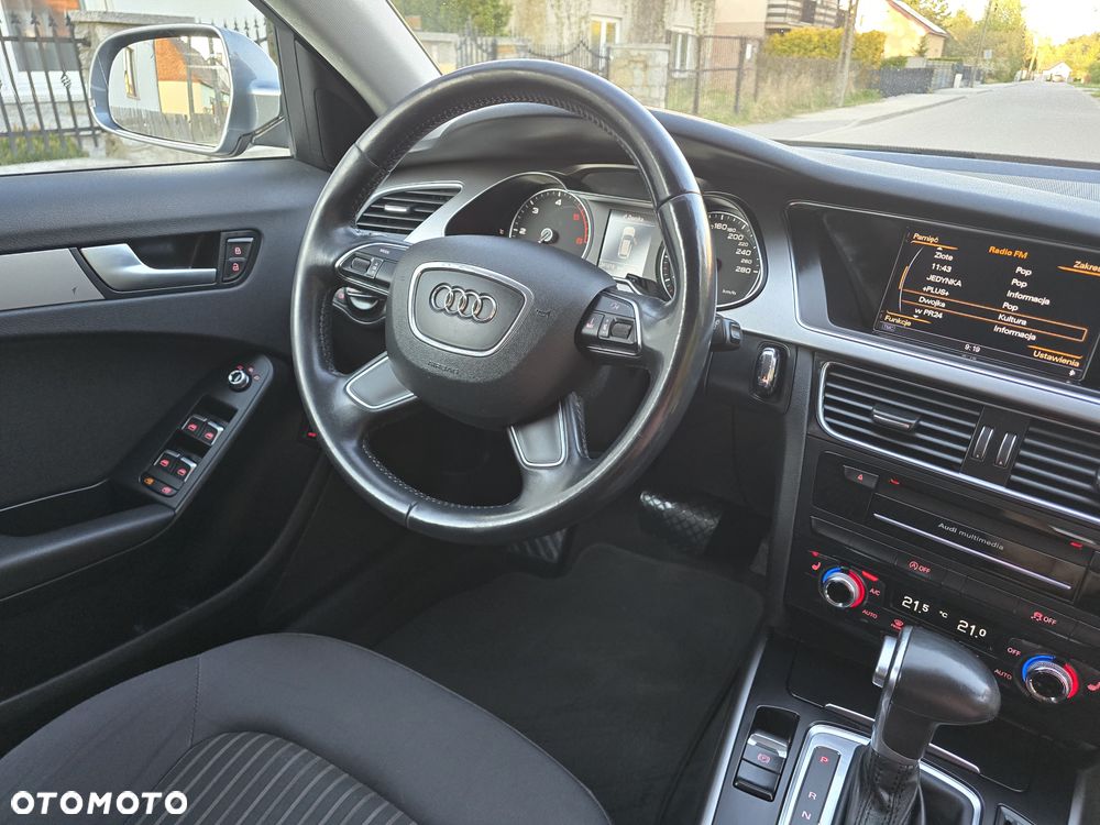 Audi A4 Avant 2.0 TDI DPF quattro S tronic S line Sportpaket - 32