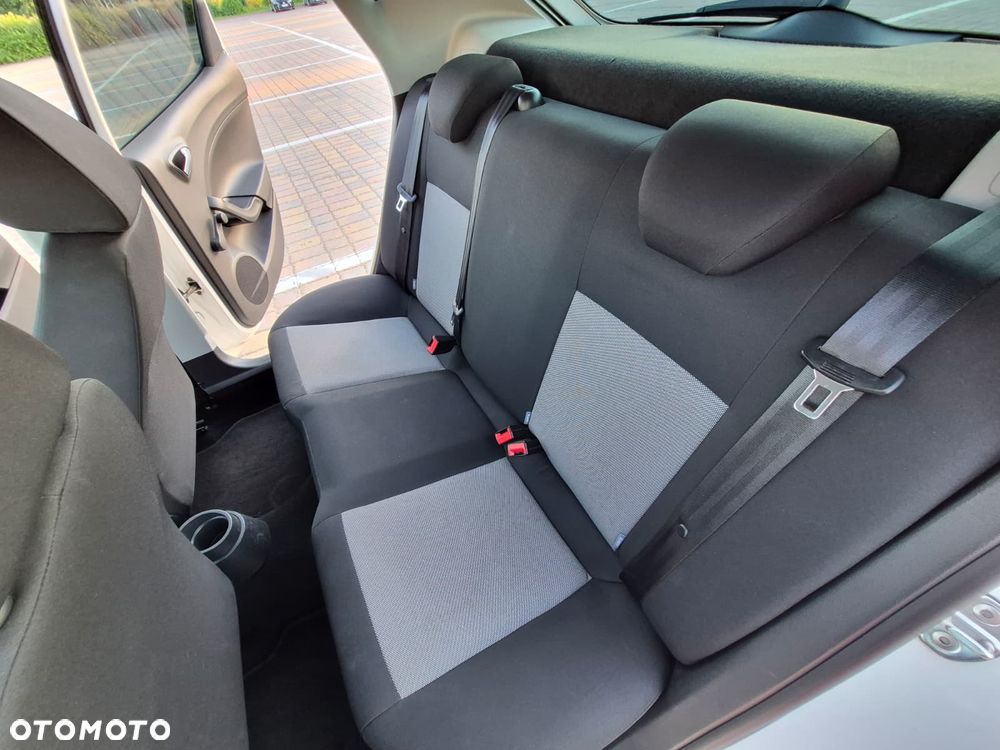 Seat Ibiza 1.2 TSI CONNECT - 7