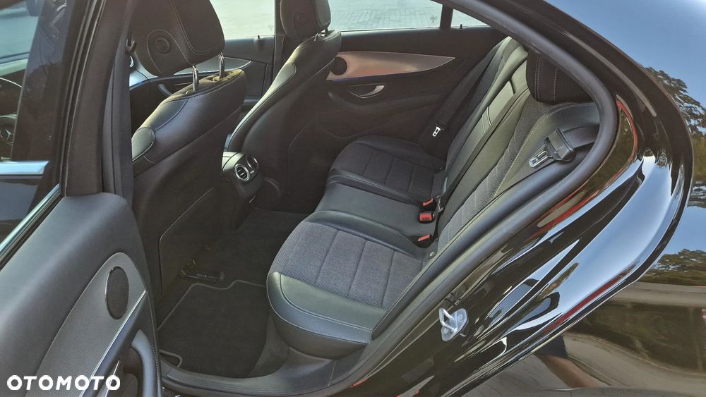 Mercedes-Benz Klasa E 200 9G-TRONIC - 13