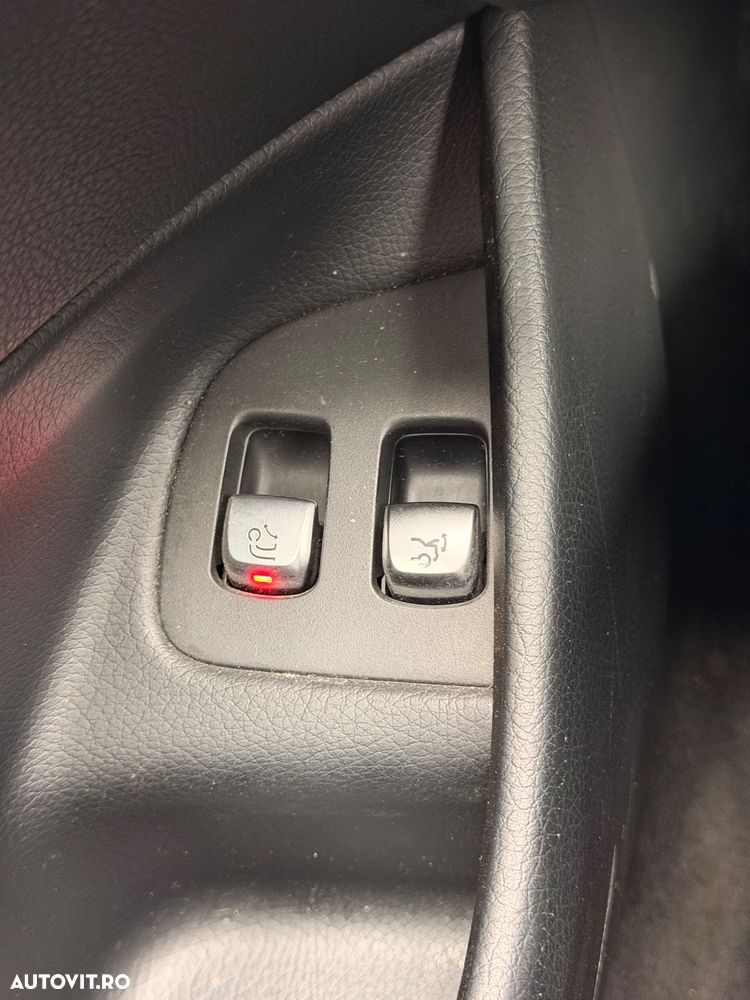 Mercedes-Benz E 220 d 4MATIC Aut. - 25