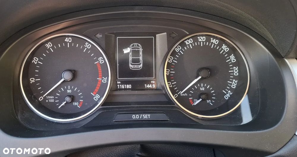 Skoda RAPID 1.2 TSI Active - 3