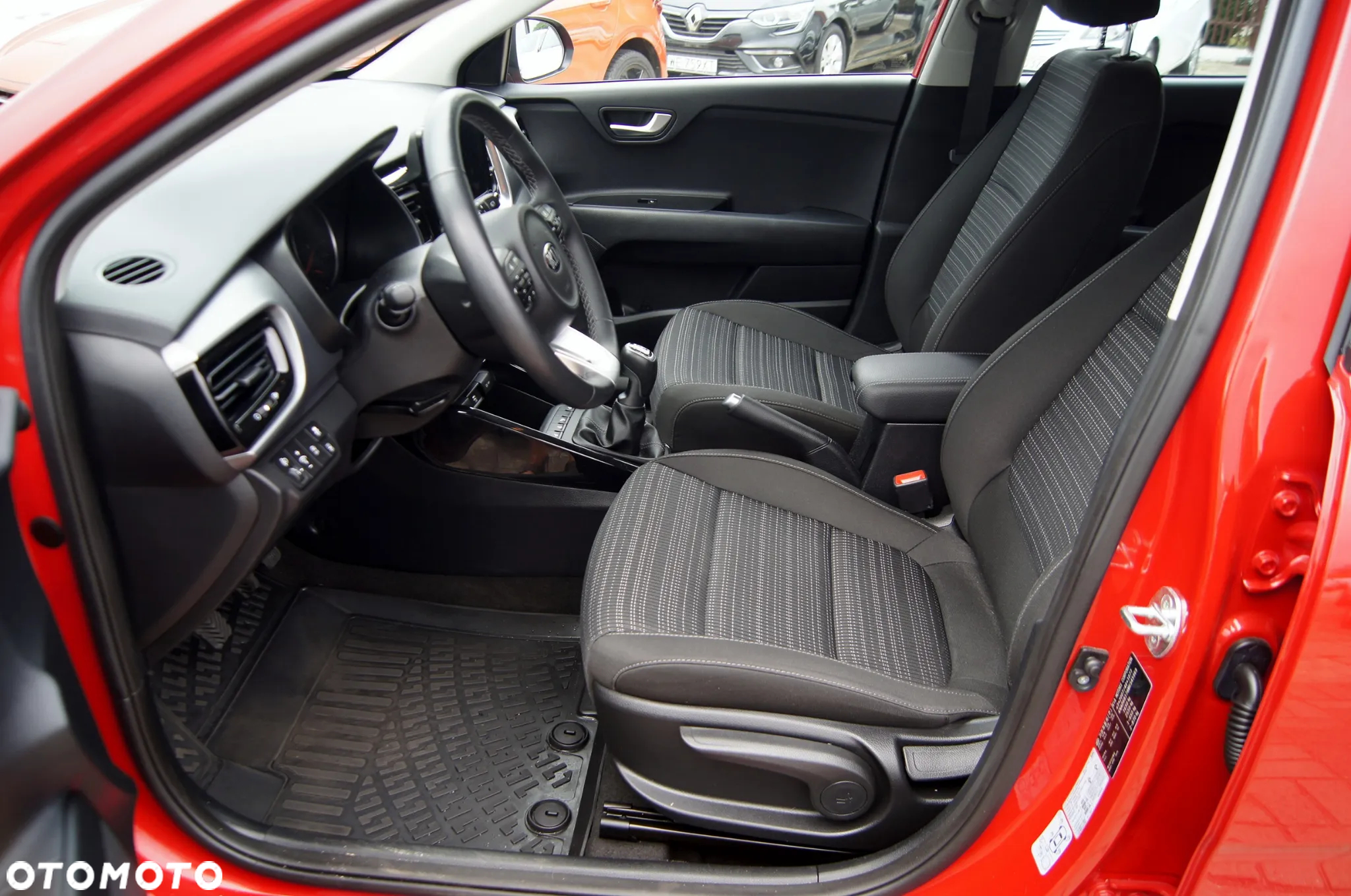 Kia Stonic 1.0 T-GDI L - 8