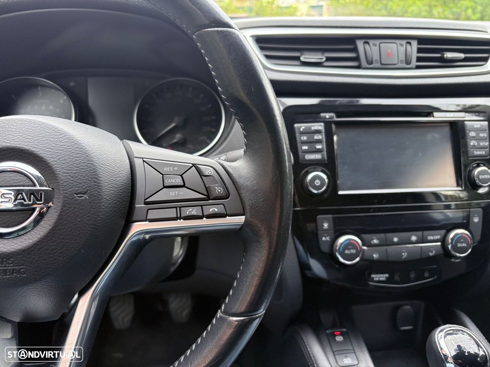 Nissan Qashqai 1.5 dCi N-Connecta Business - 39