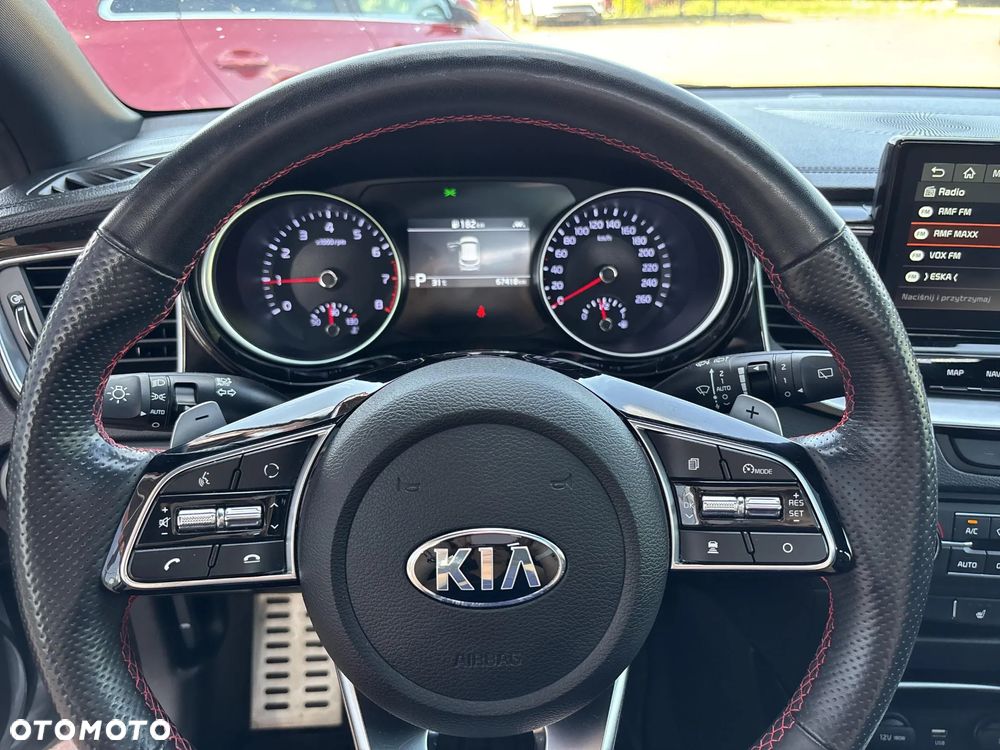 Kia ProCeed 1.6 T-GDI GT DCT - 13
