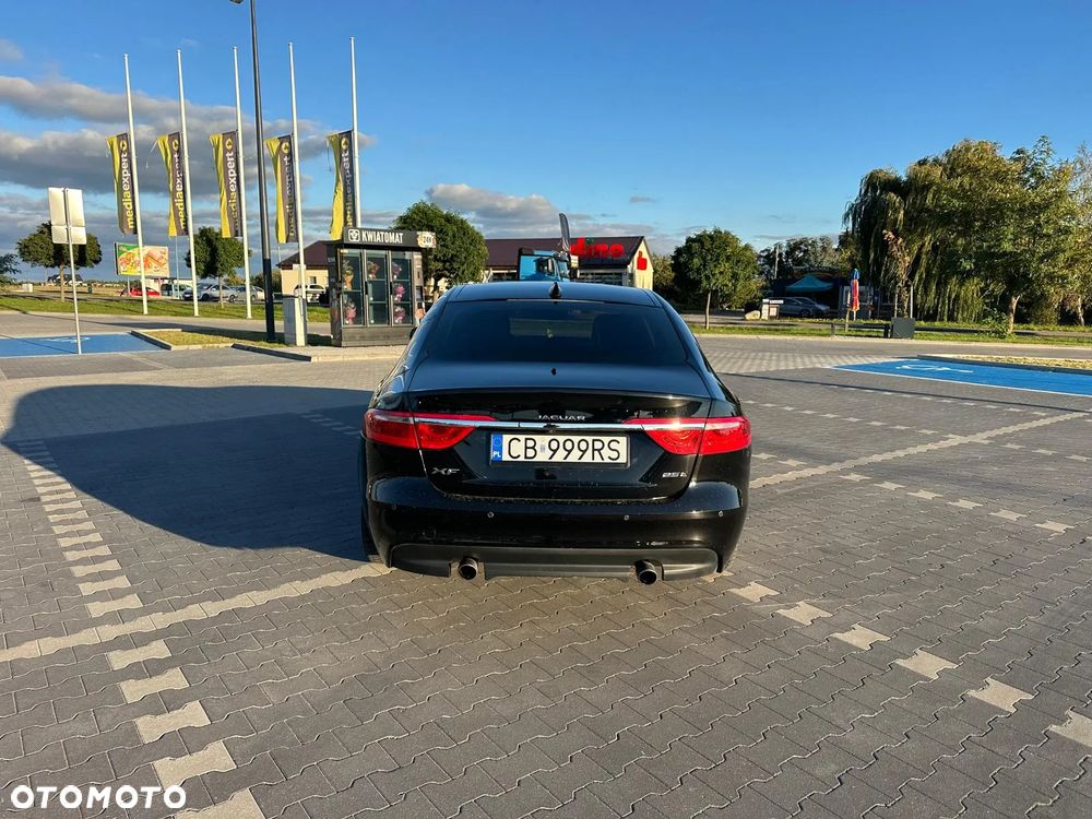 Jaguar XF 25t Prestige - 5