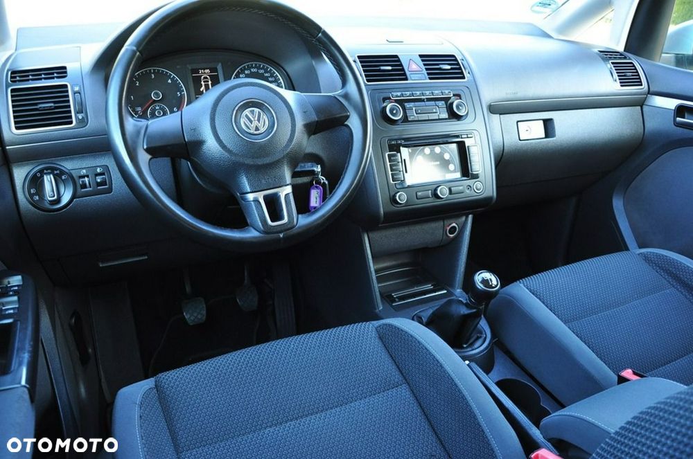 Volkswagen Touran - 34
