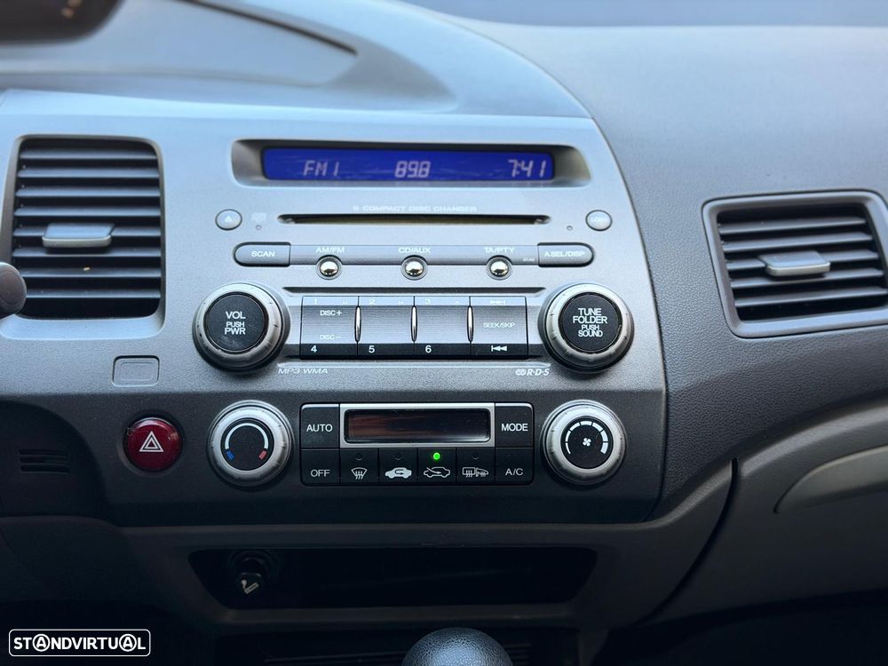 Honda Civic 1.3 DSI i-VTEC Hybrid Elegance - 24