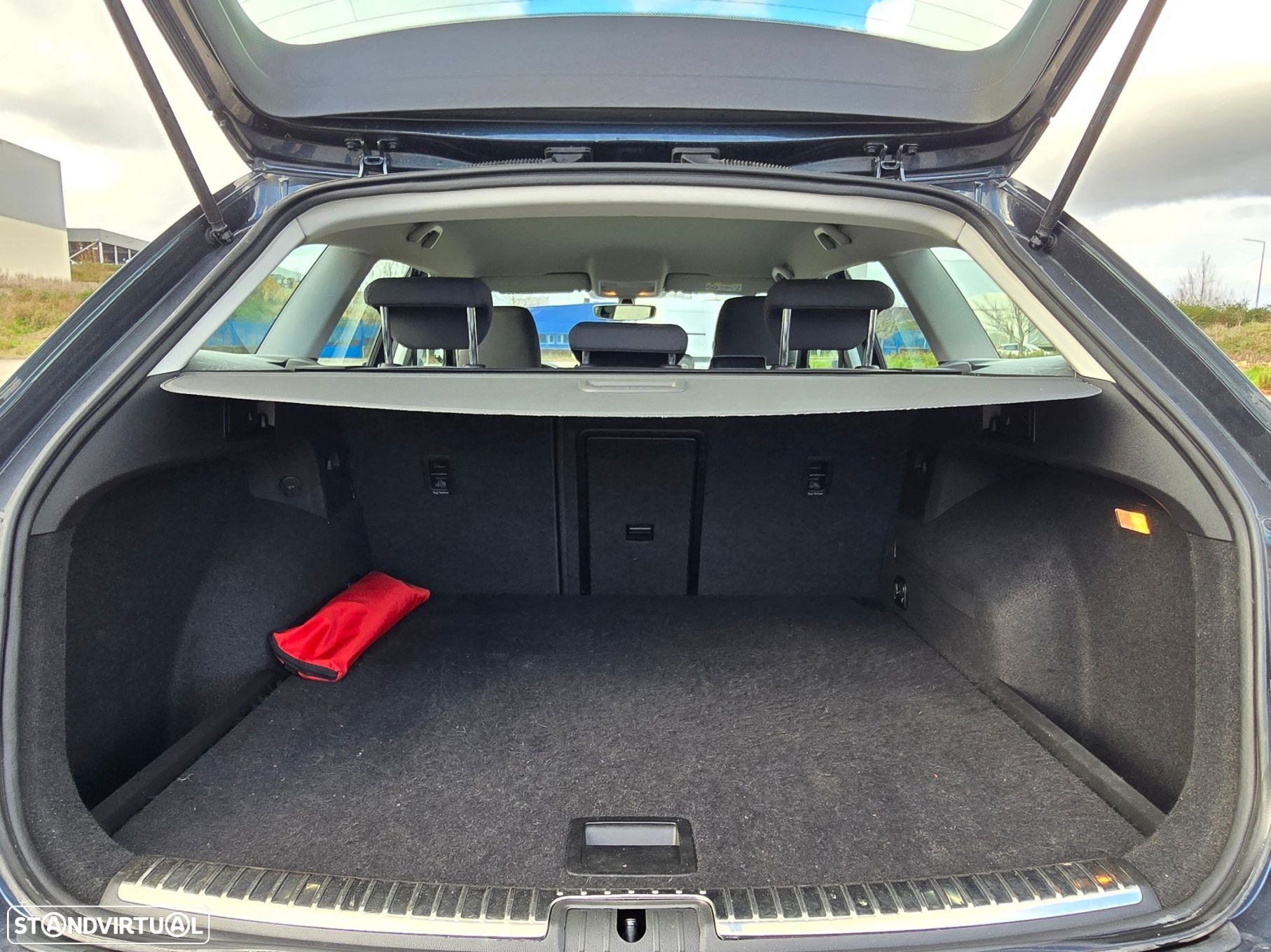 SEAT Leon ST 1.6 TDI Reference S/S - 18