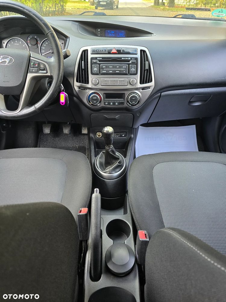 Hyundai i20 - 21