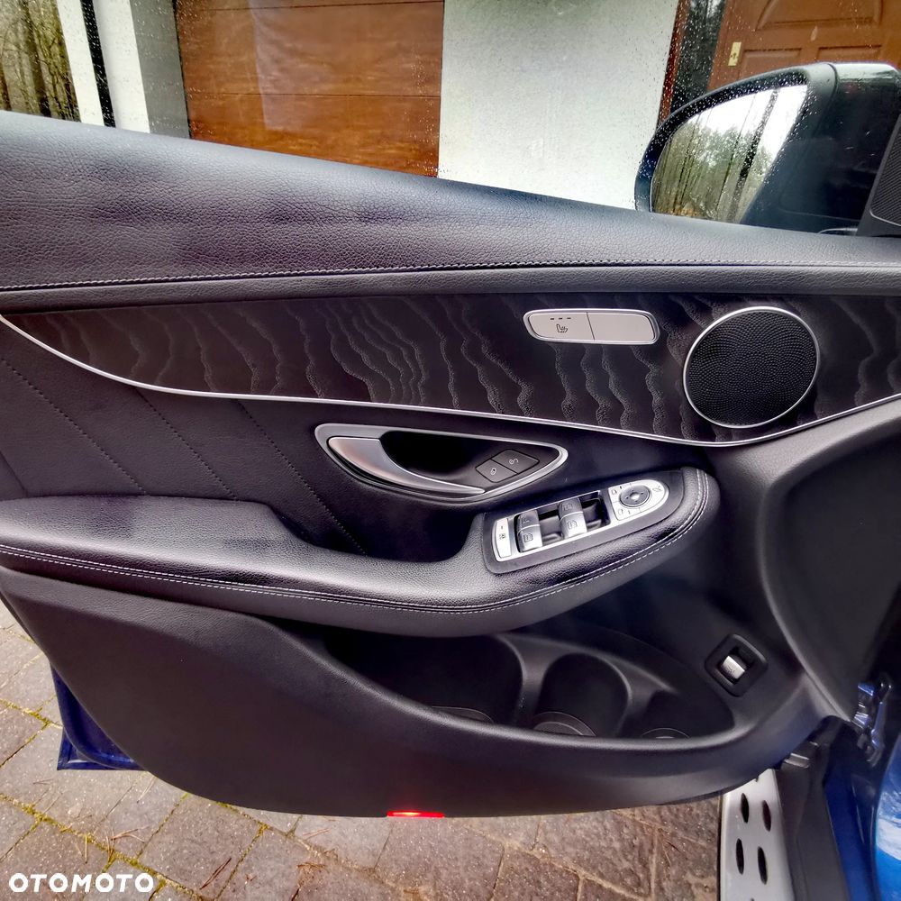 Mercedes-Benz GLC 250 4Matic 9G-TRONIC AMG Line - 13